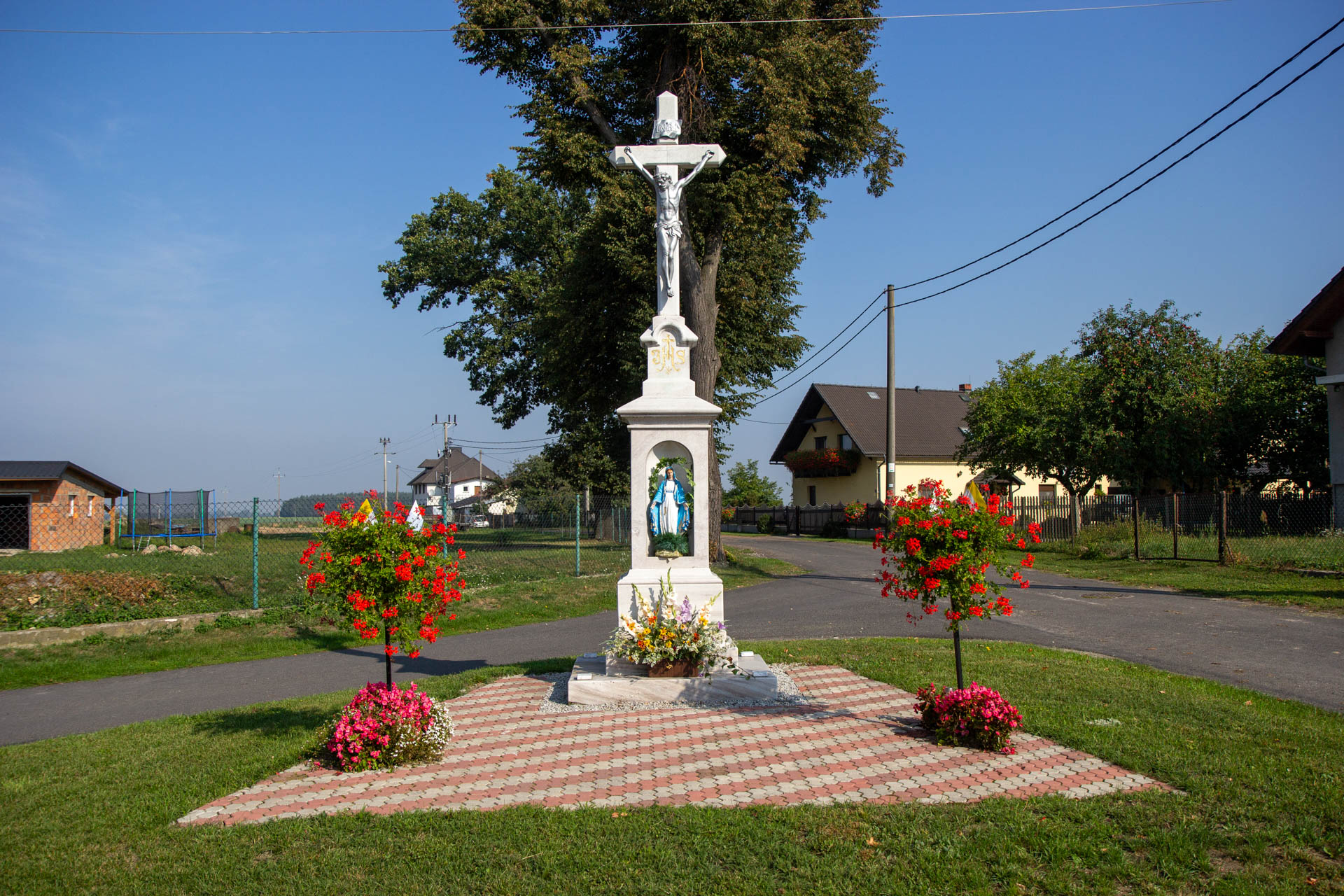 Centawa – krzyż przy ulicy Powstańców Śląskich