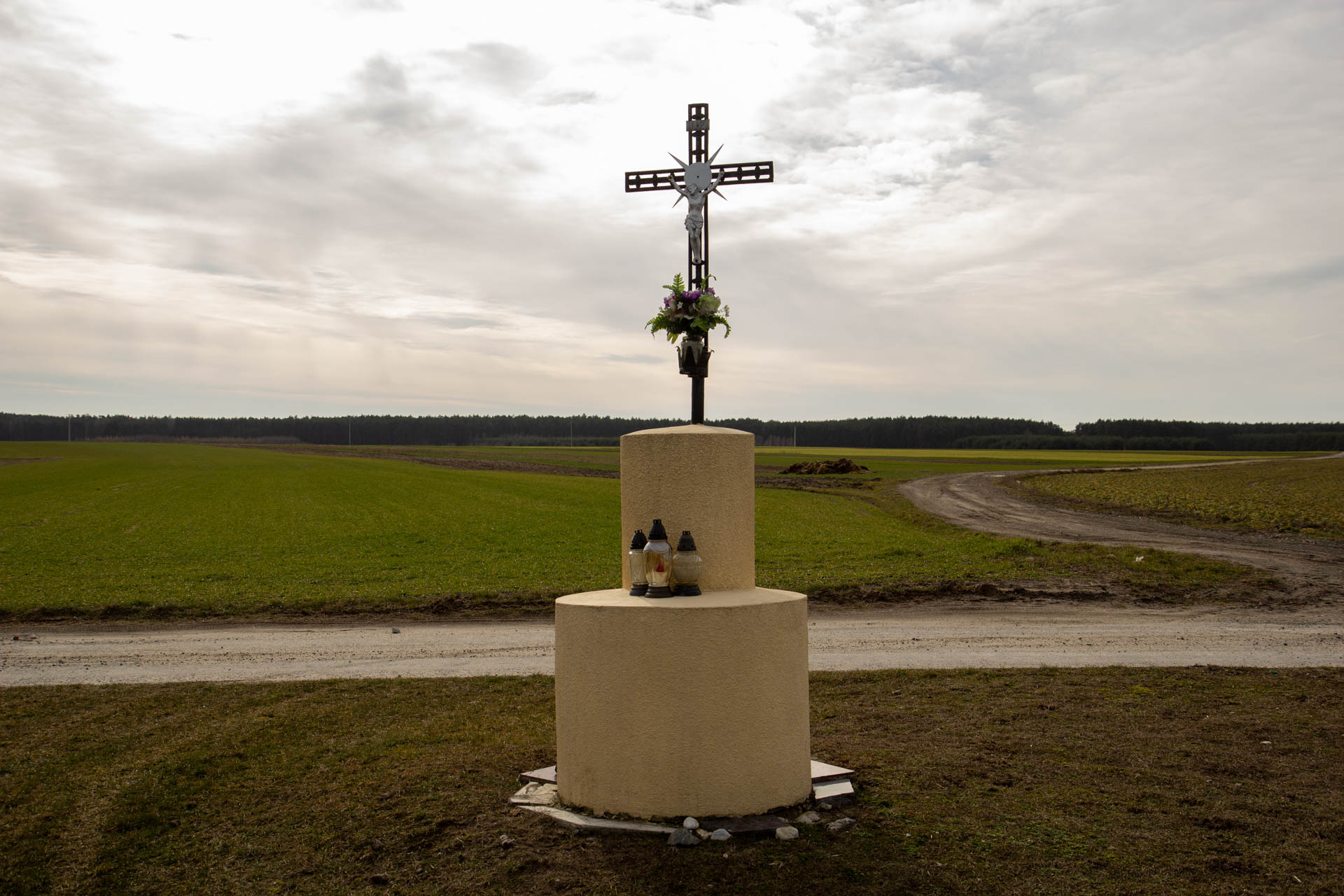 Gąsiorowice – krzyż przy ulicy Bema