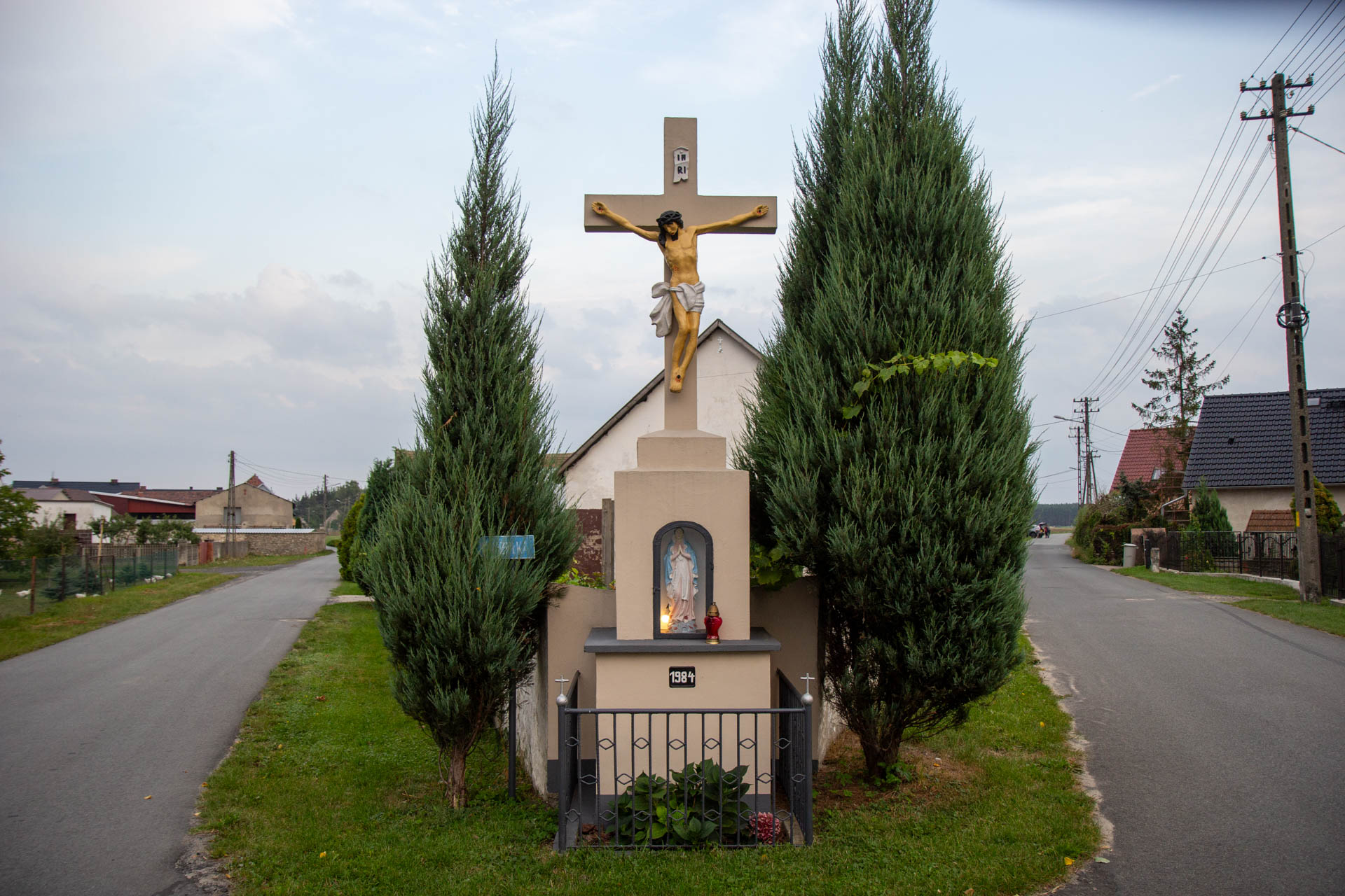 Jemielnica – krzyż przy ulicy Koziołka