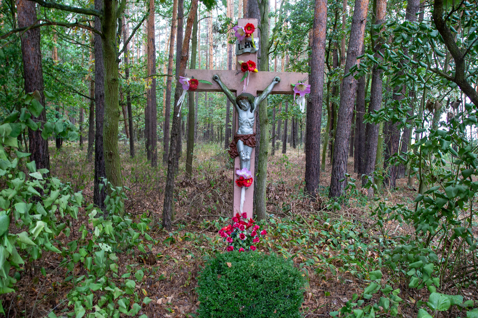 Staniszcze Małe – krzyż przy ulicy Granica