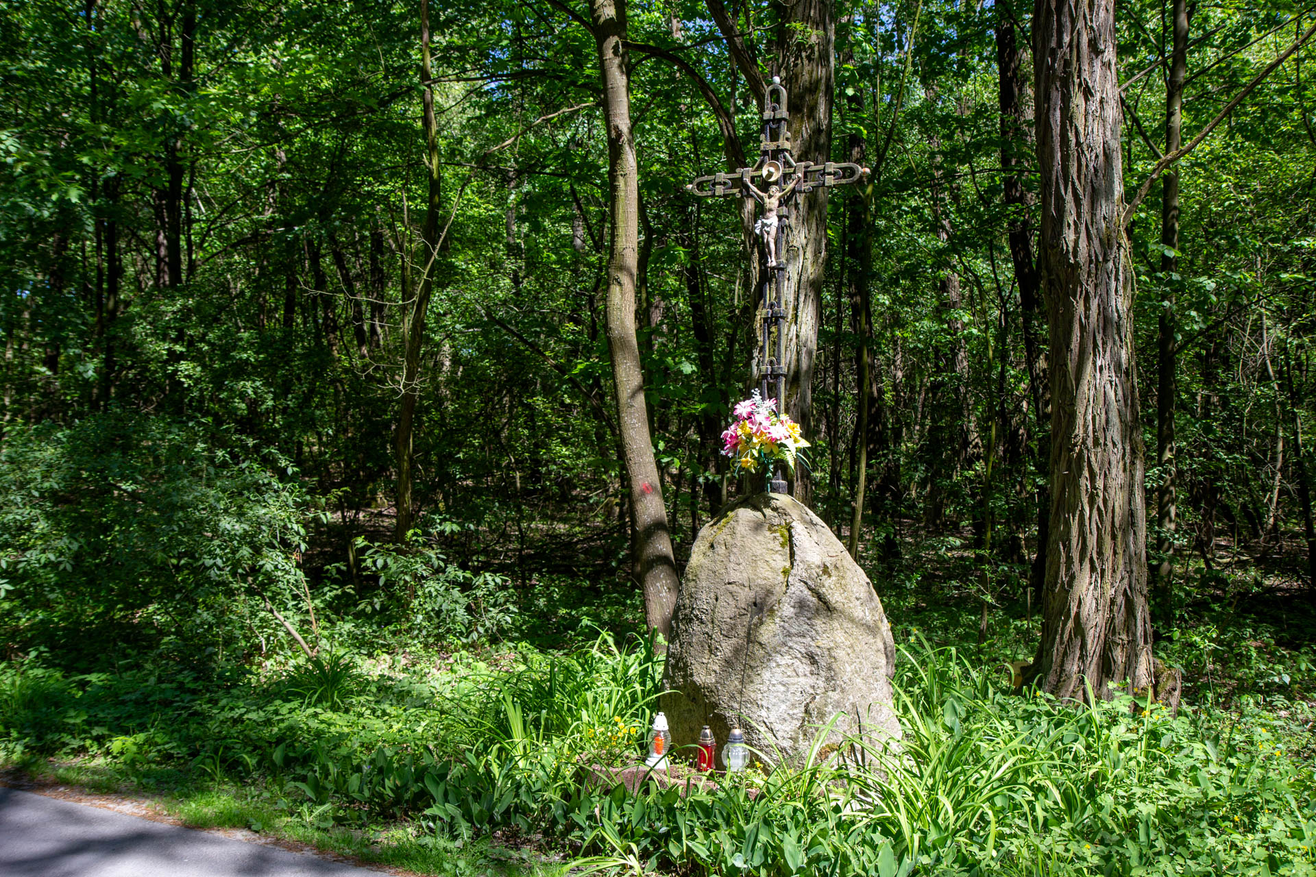 Gąsiorowice – krzyż przy ulicy Młyńskiej
