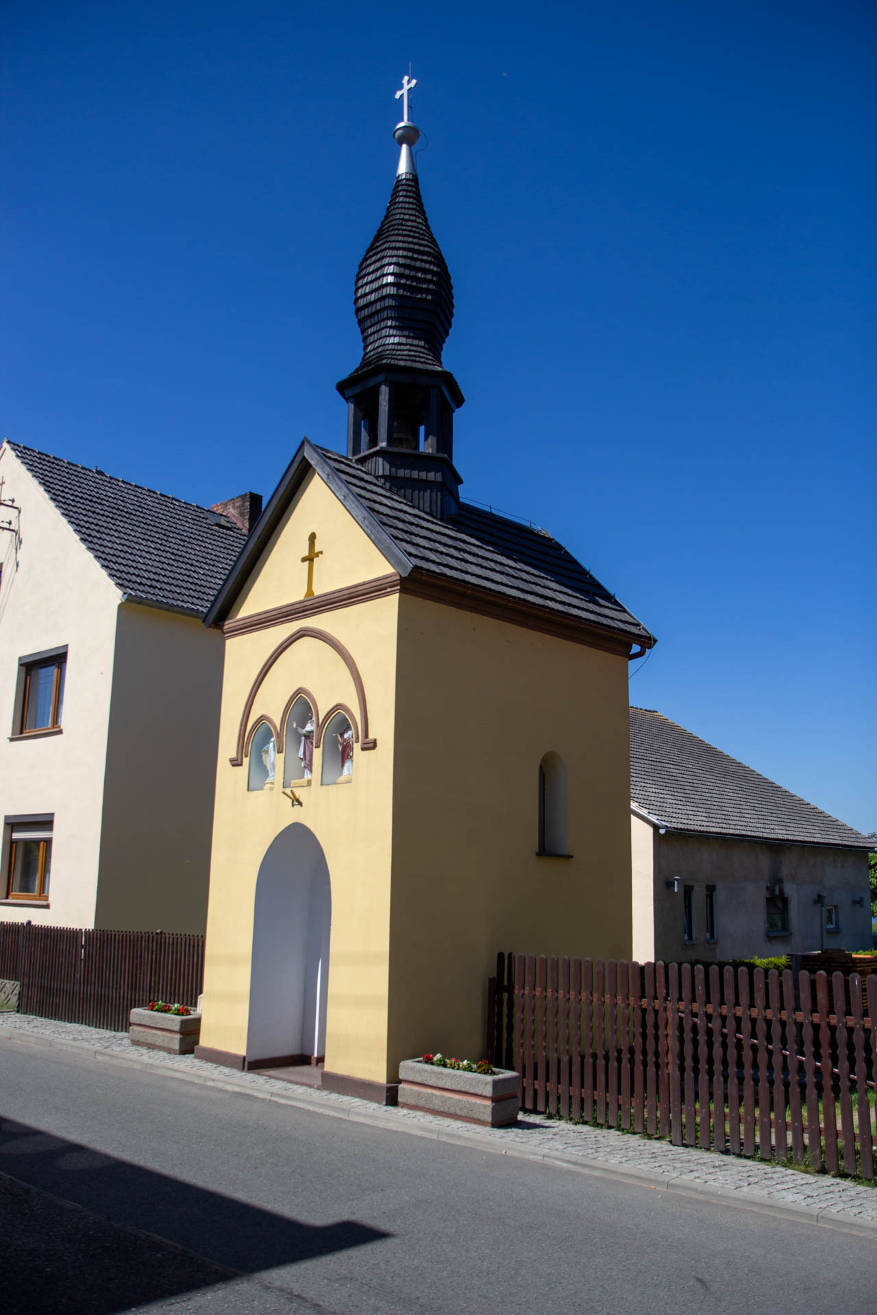 Gąsiorowice – kapliczka przy ulicy Wolności